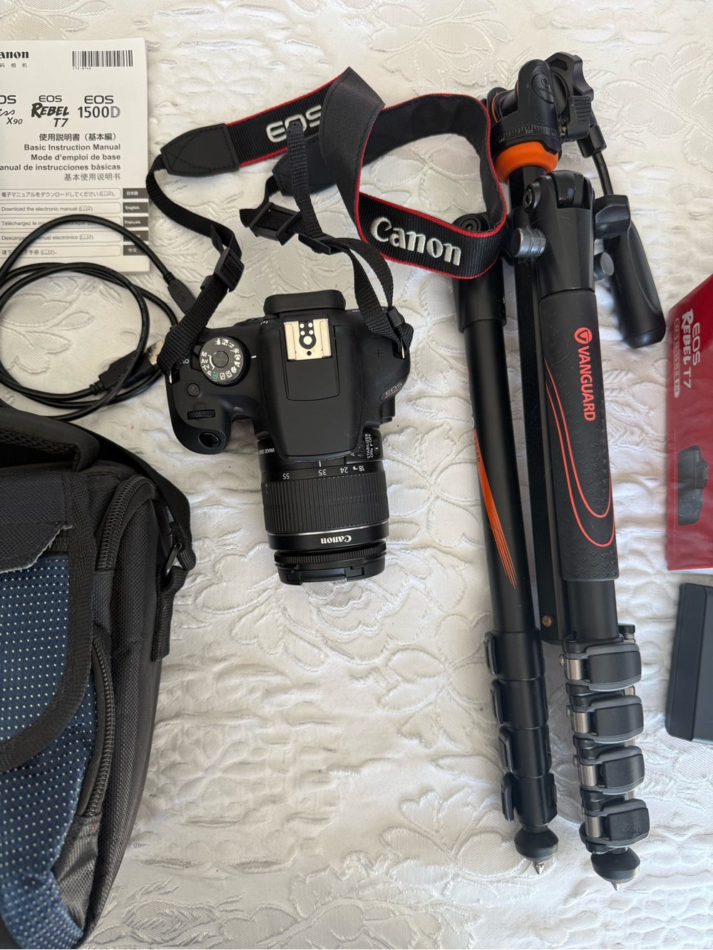 Canon Eos RebelT7 DSLR with 18-55mm Image Stabilizer Lens + extras - Picture 4 of 13